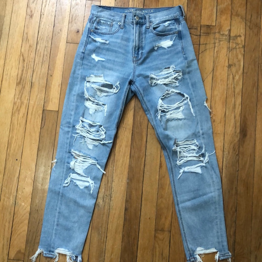 American Eagle mom jeans